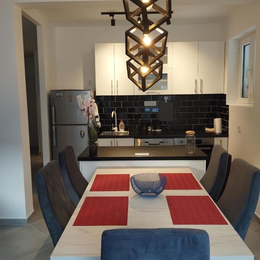 Apartman Lubarda Leilighet Kotor Eksteriør bilde